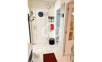 Resale - Apartment / flat -
Torrevieja - Nueva Torrevieja - Aguas Nuevas