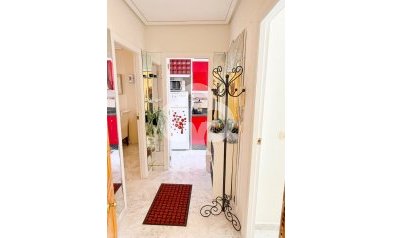 Resale - Apartment / flat -
Torrevieja - Nueva Torrevieja - Aguas Nuevas