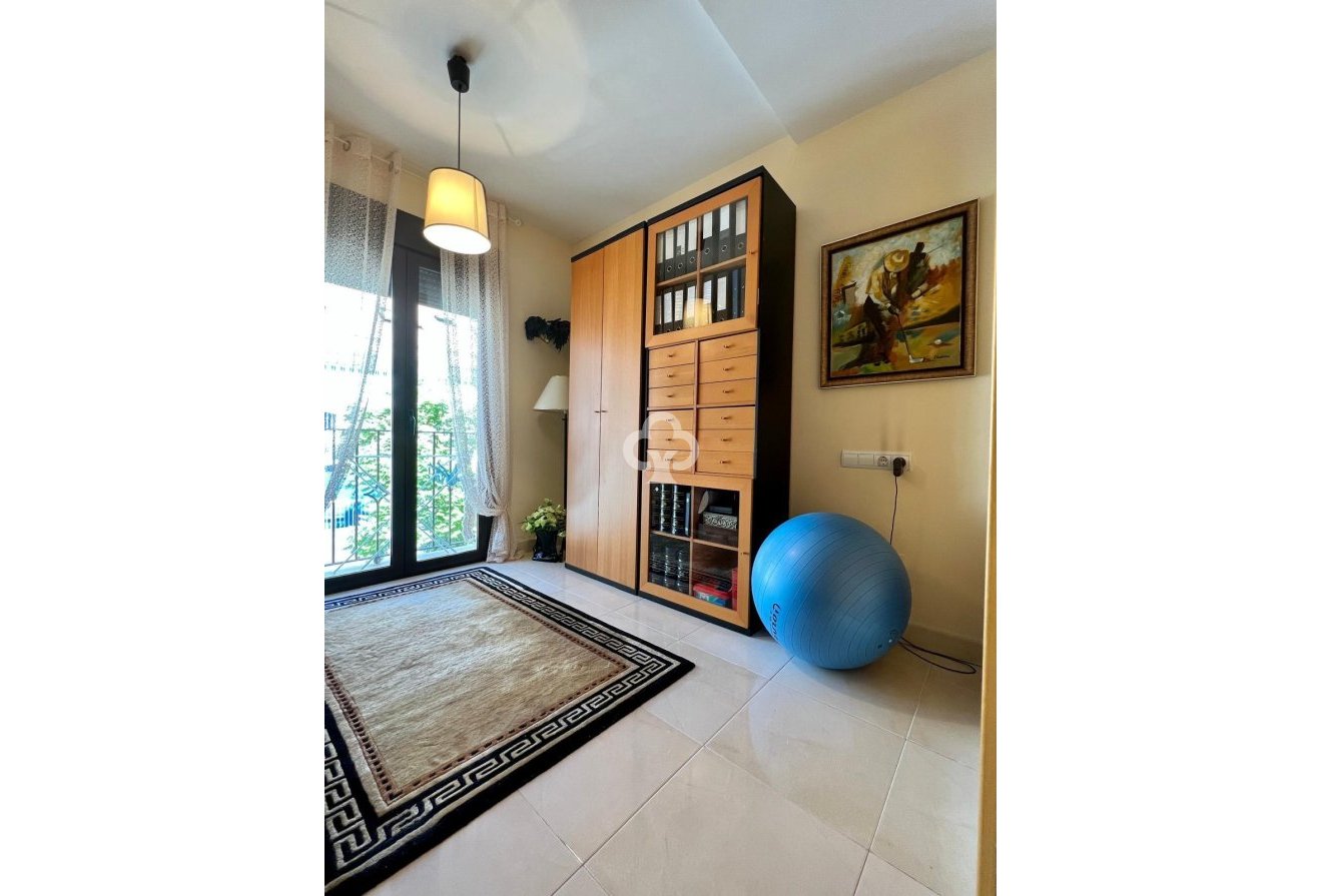 Resale - Apartament -
Fuengirola - Los Boliches