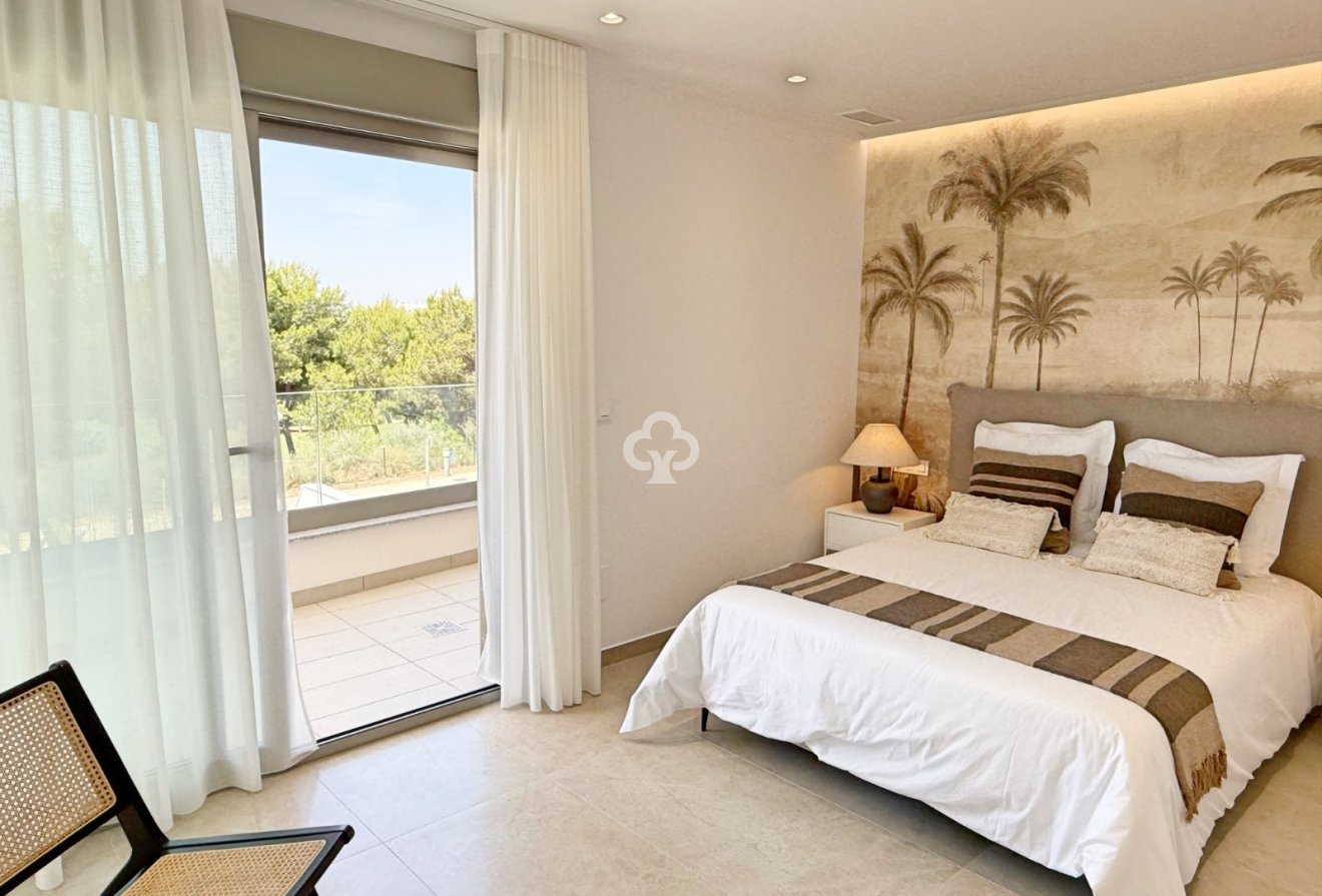 Obra nueva - Villa -
Pilar de la Horadada