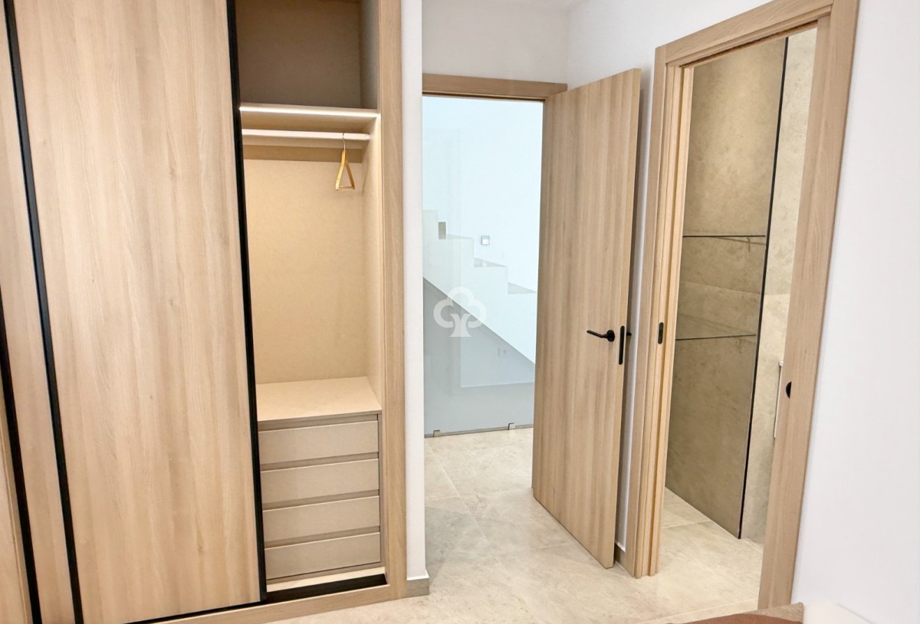 Obra nueva - Villa -
Pilar de la Horadada