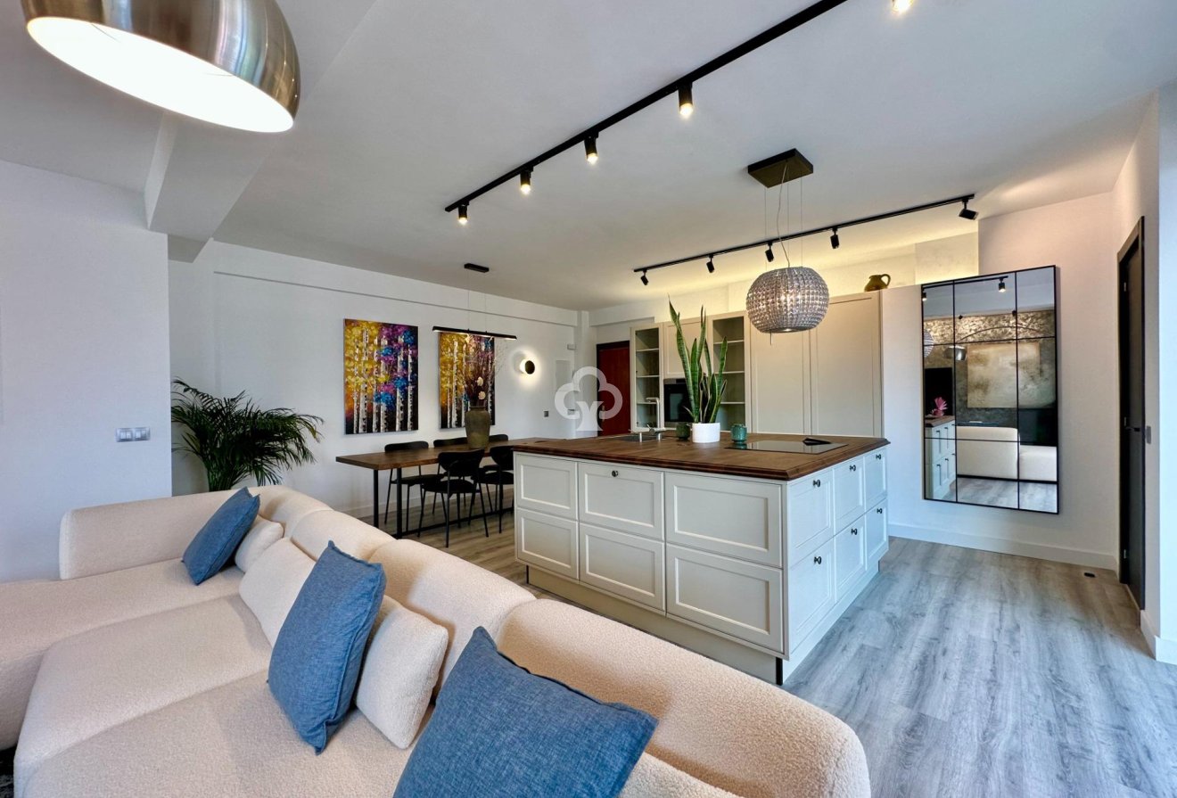 Resale - Apartament -
Fuengirola - 1ª Línea de playa