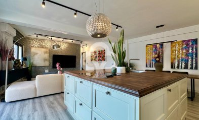 Resale - Apartament -
Fuengirola - 1ª Línea de playa