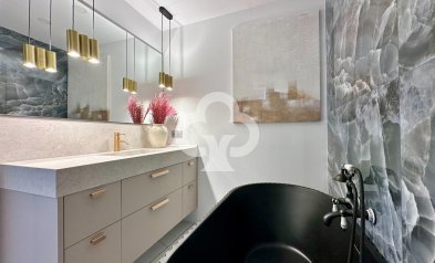 Resale - Apartament -
Fuengirola - 1ª Línea de playa