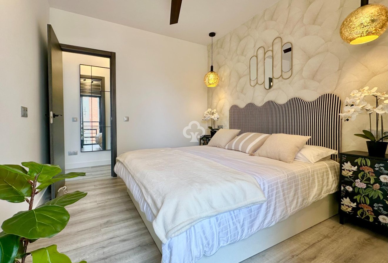 Resale - Apartament -
Fuengirola - 1ª Línea de playa