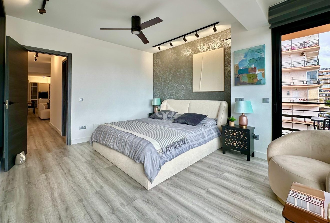 Resale - Apartament -
Fuengirola - 1ª Línea de playa