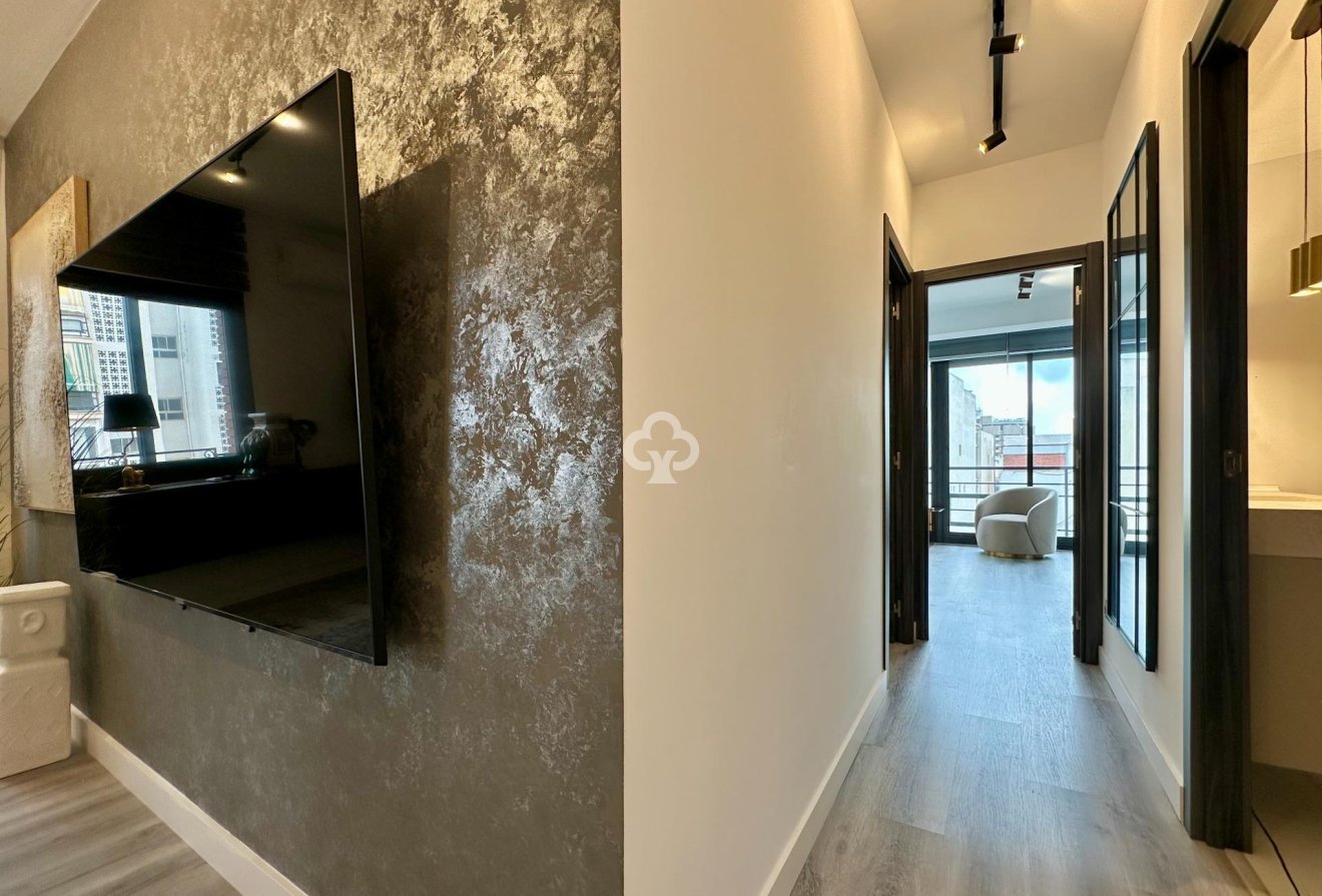 Resale - Apartament -
Fuengirola - 1ª Línea de playa