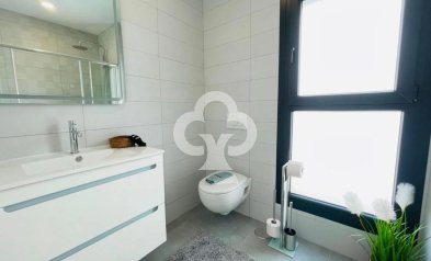 New Build - Chalet independiente -
Torrevieja - Calle Áncora