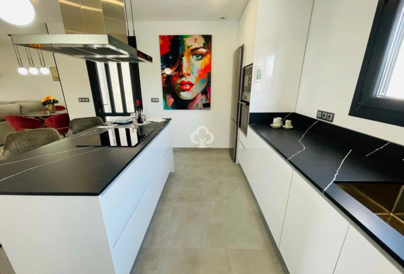 New Build - Chalet independiente -
Torrevieja - Calle Áncora