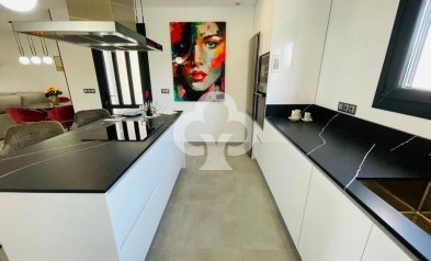 New Build - Chalet independiente -
Torrevieja - Calle Áncora