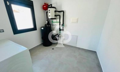 New Build - Chalet independiente -
Torrevieja - Calle Áncora