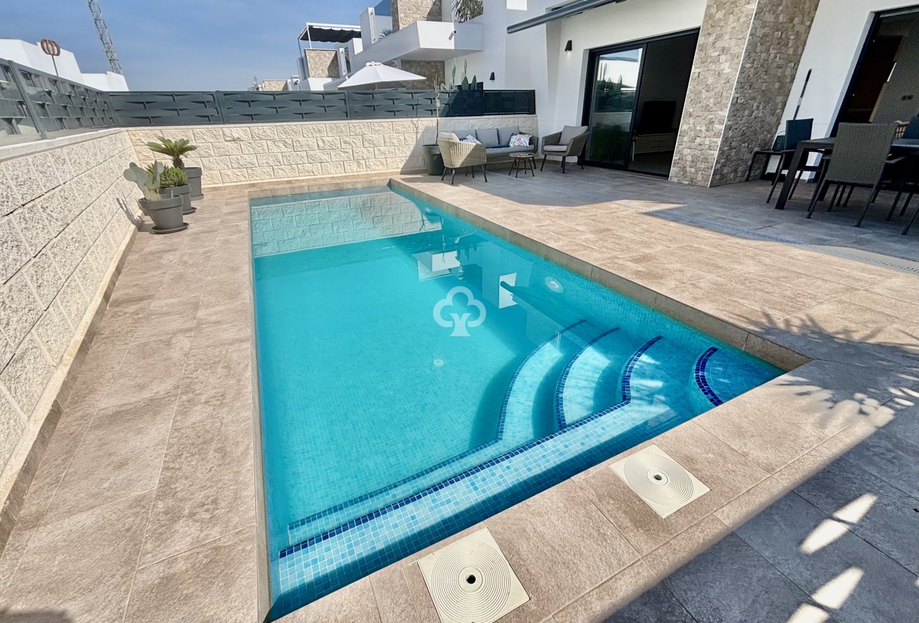 Nybyggnation - Villa -
Benijofar