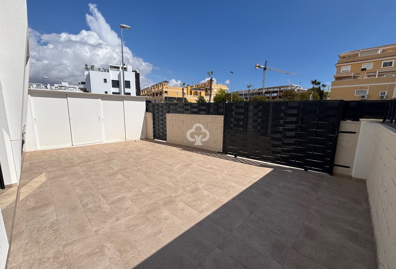 Nybyggnation - Villa -
Benijofar