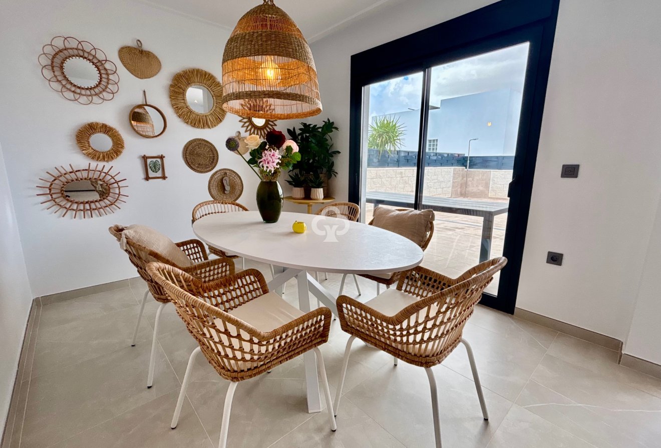 Nybyggnation - Villa -
Benijofar