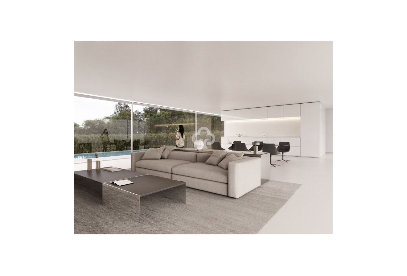 Uudiskohde - Chalet independiente -
Estepona