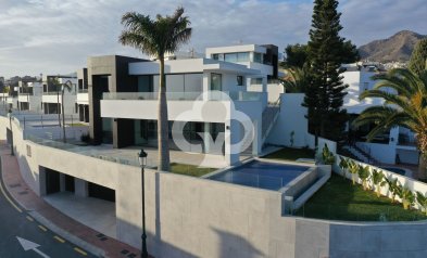 Obra nueva - Detached houses -
Nerja