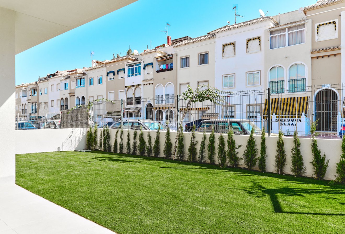 New Build - Bungalows -
Torrevieja - 03185, Calle Ramón Rubial, 30