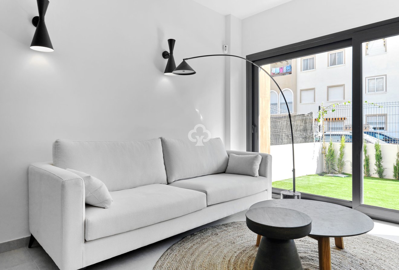 New Build - Bungalows -
Torrevieja - 03185, Calle Ramón Rubial, 30