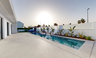 Obra nueva - Chalet independiente -
Los Alcázares - 30710