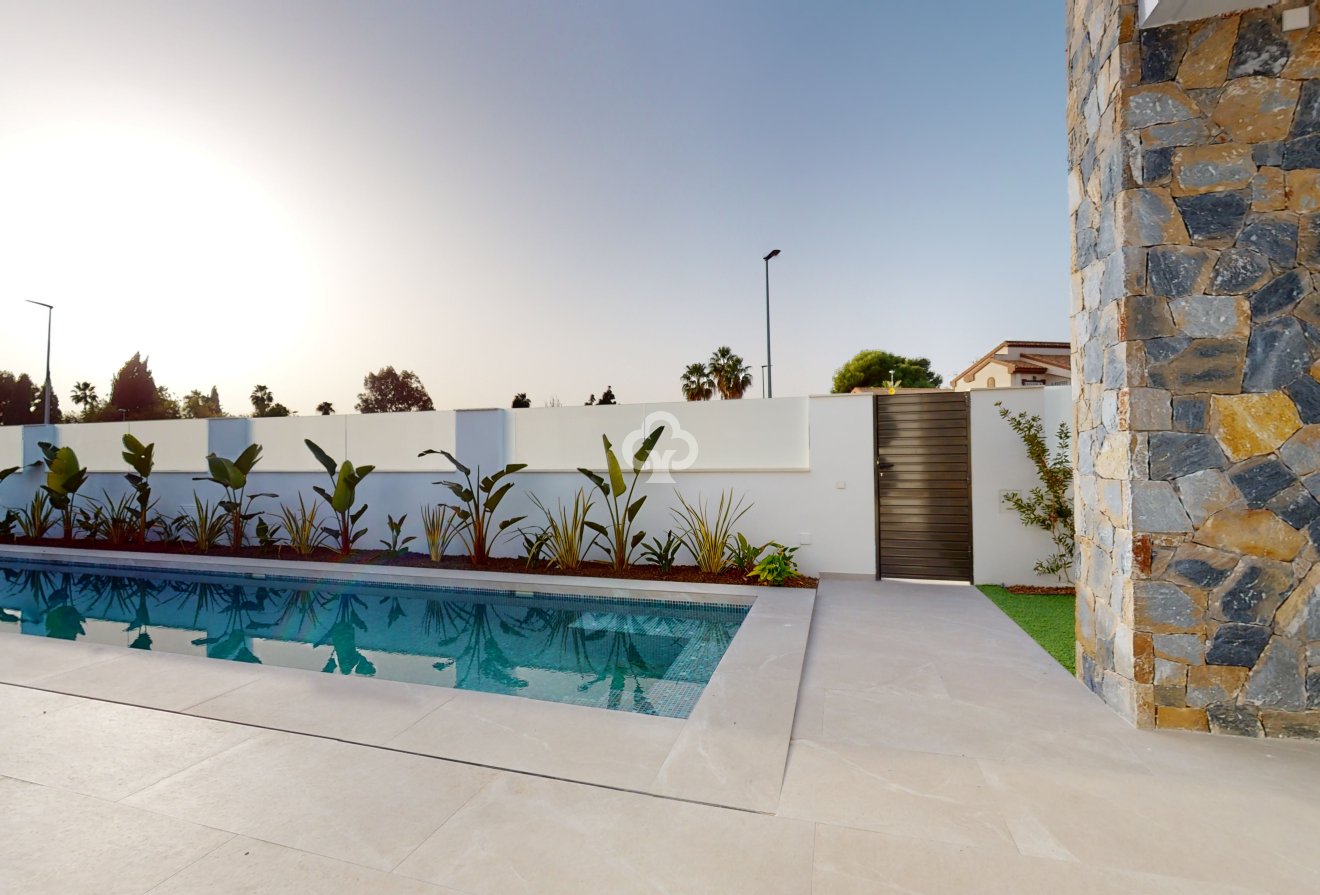 Obra nueva - Chalet independiente -
Los Alcázares - 30710