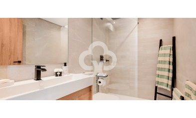 New Build - Adosados -
Istan - 29611