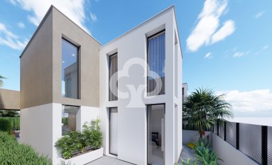 Uudiskohde - Chalet independiente -
Estrella de Mar