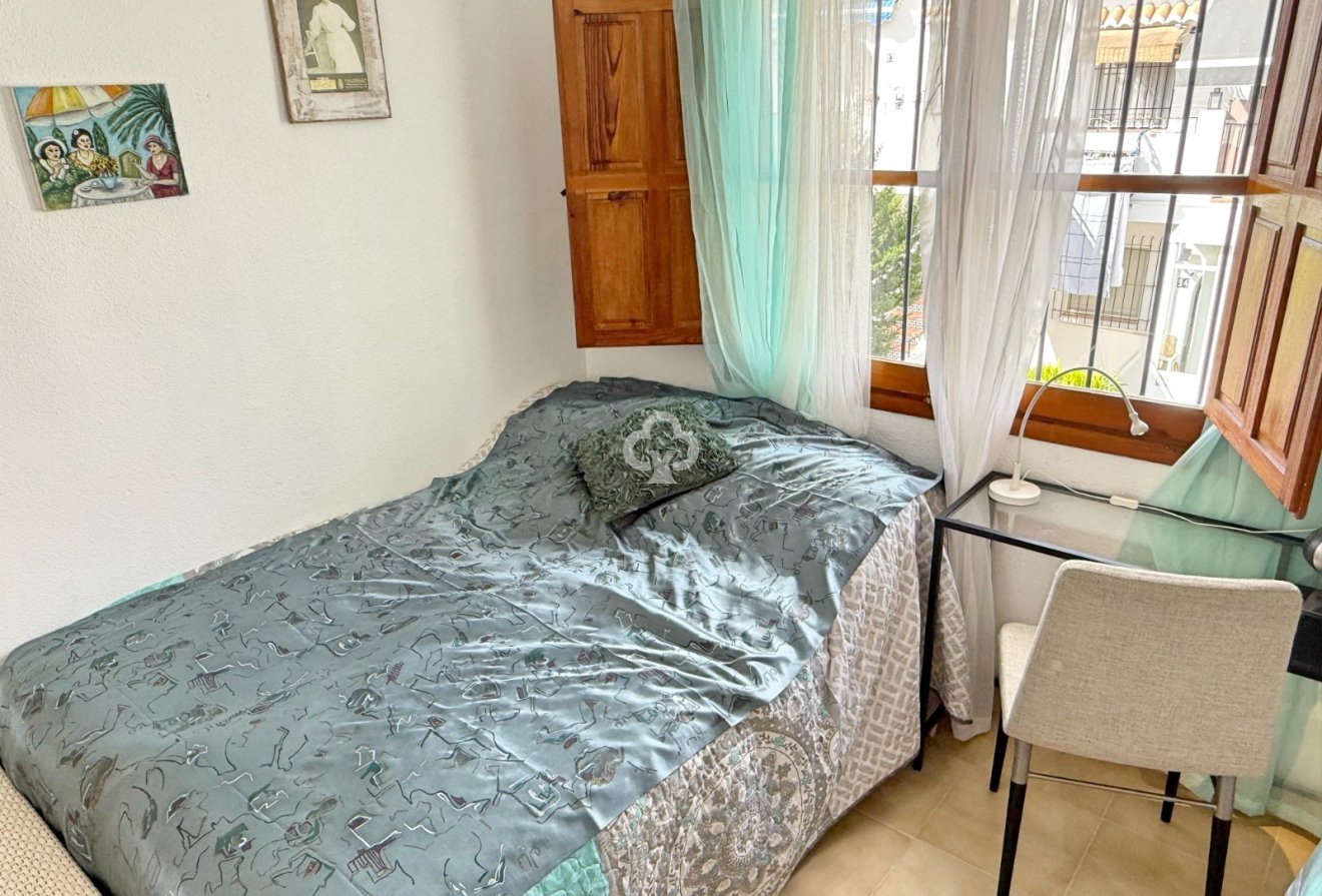Resale - Bungalow -
Torrevieja - Los balcones