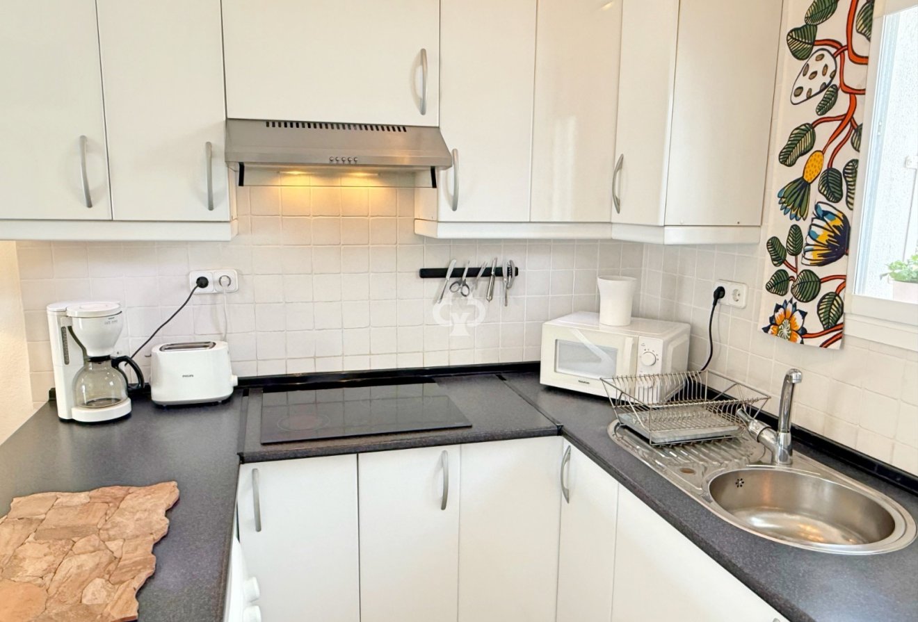 Resale - Bungalow -
Torrevieja - Los balcones