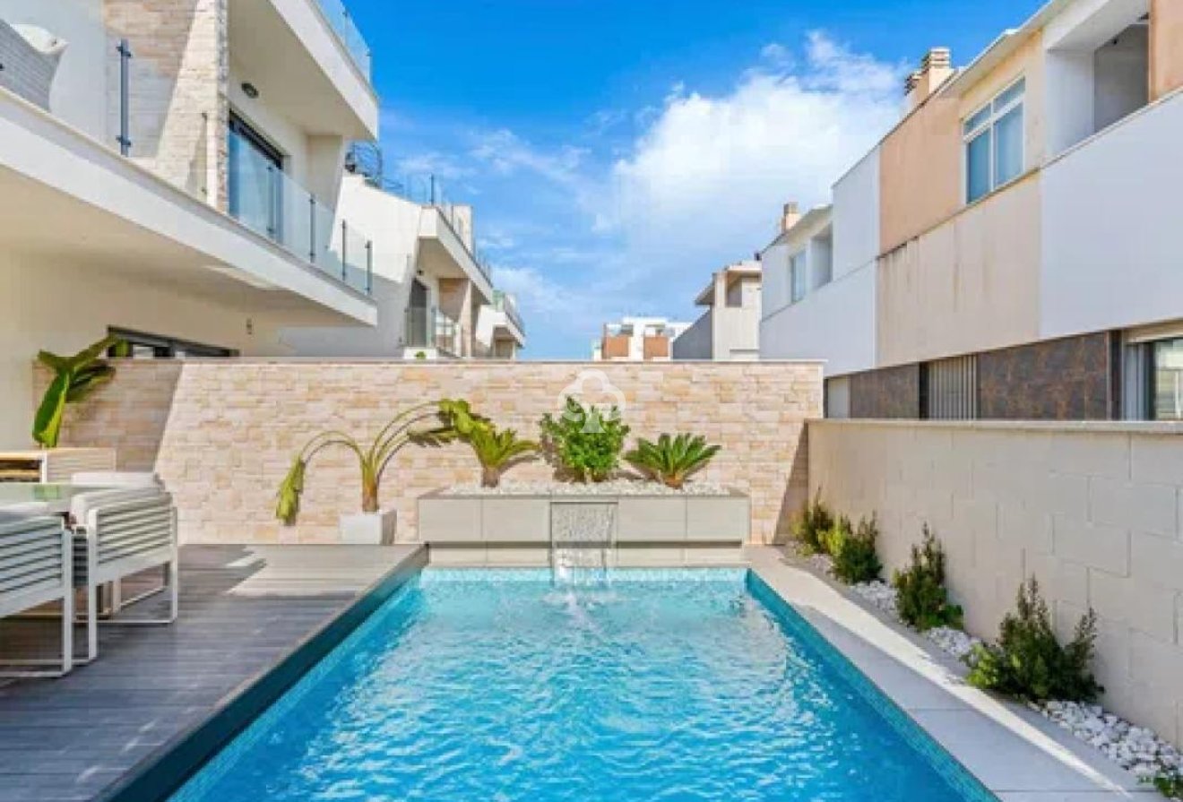 Obra nueva - Adosados -
Guardamar del Segura - Calle Callosa, 15