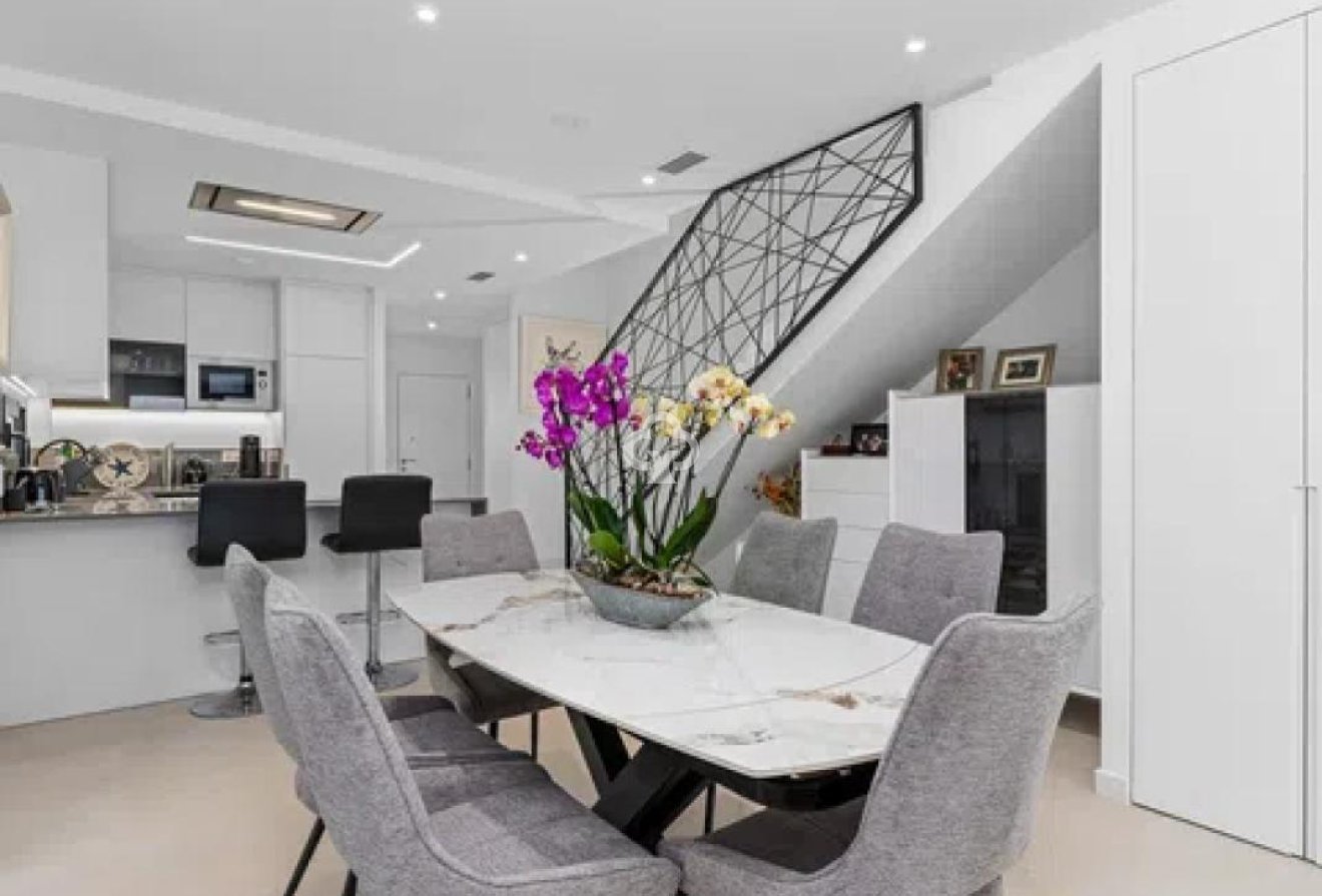 Obra nueva - Adosados -
Guardamar del Segura - Calle Callosa, 15