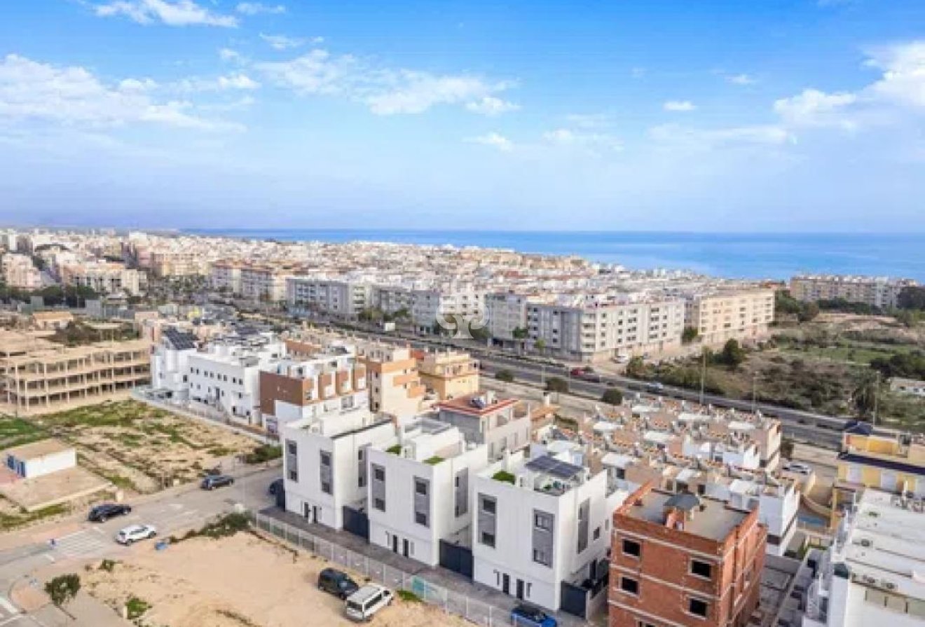 Obra nueva - Adosados -
Guardamar del Segura - Calle Callosa, 15