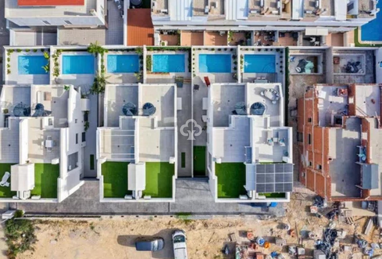 Obra nueva - Adosados -
Guardamar del Segura - Calle Callosa, 15