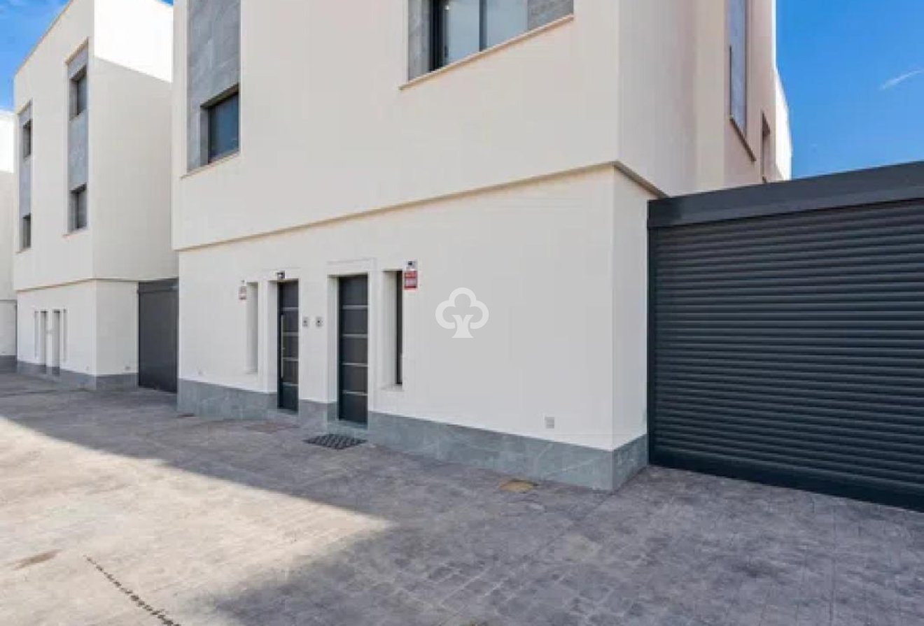 Obra nueva - Adosados -
Guardamar del Segura - Calle Callosa, 15