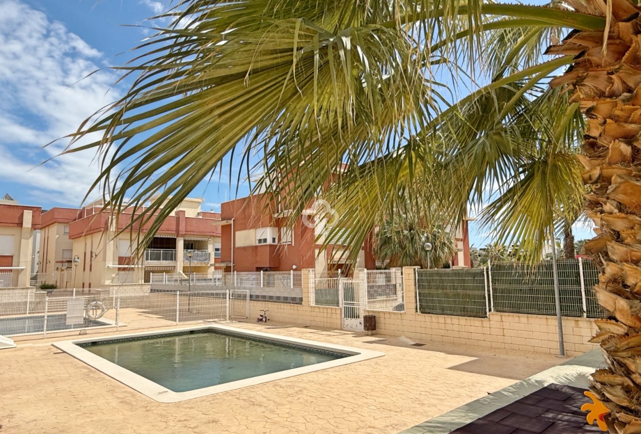 Wiederverkauf - Wohnung -
Orihuela Costa - Cabo roig - La Zenia