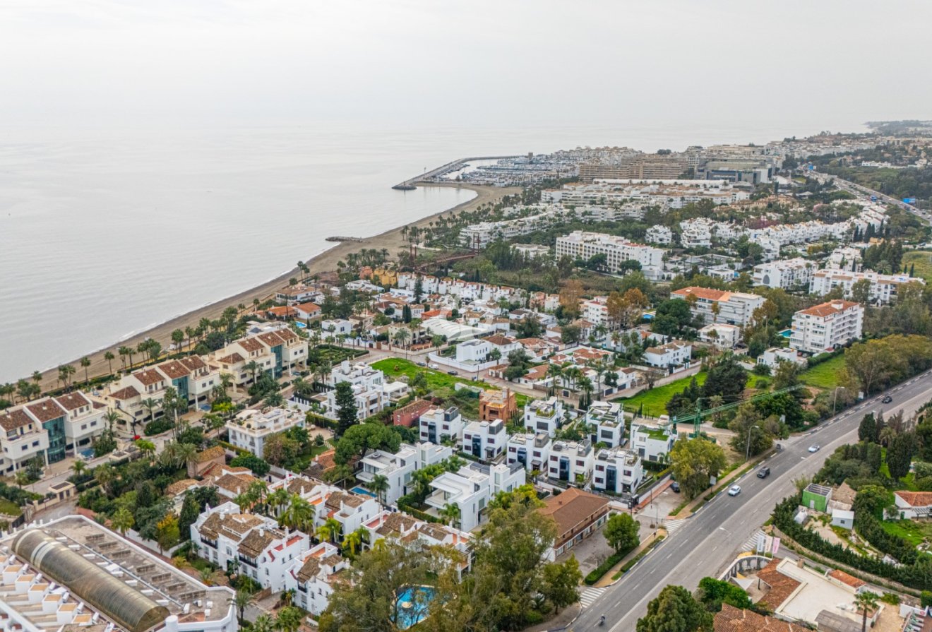 New Build - Villas -
Marbella - 29660