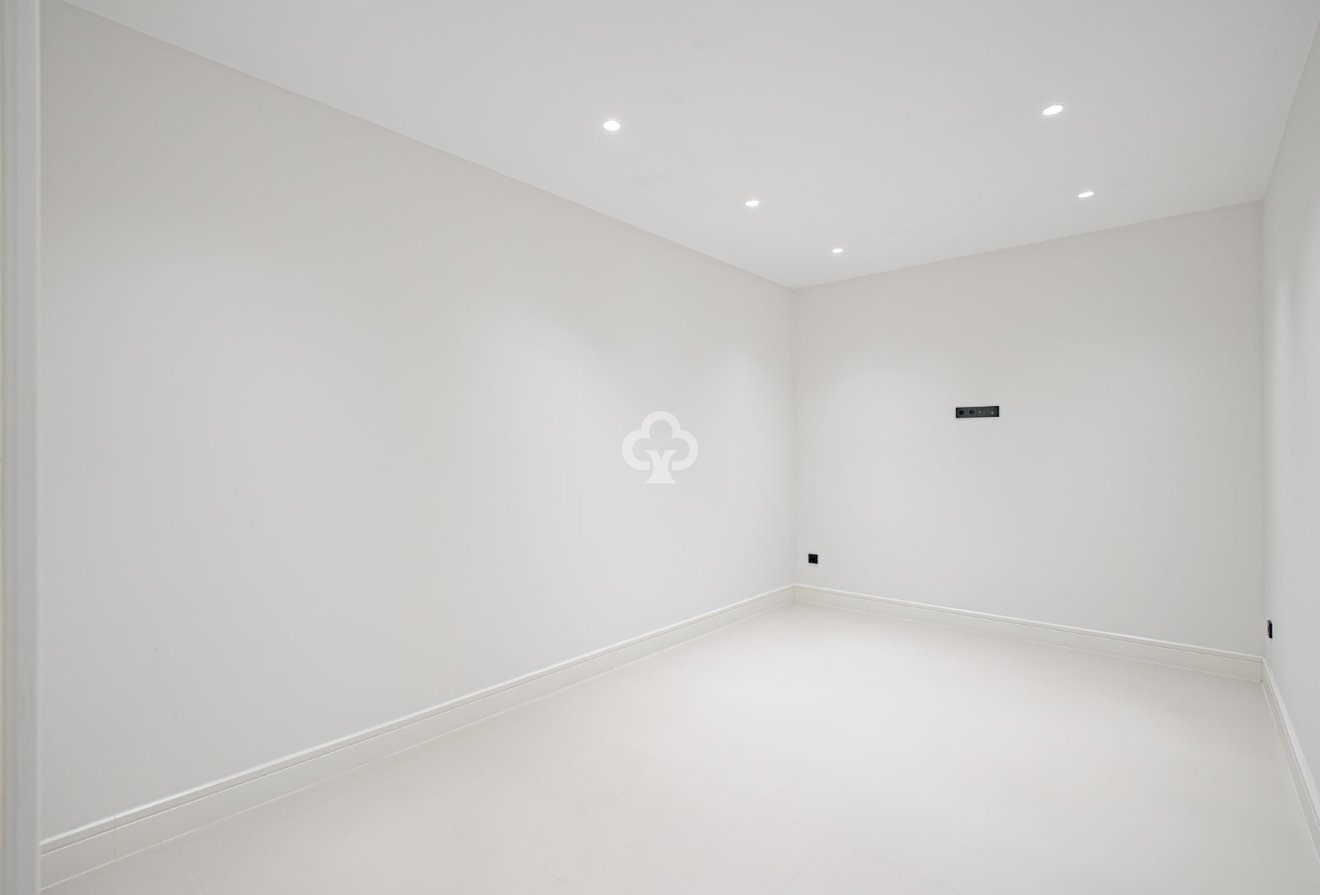 New Build - Villas -
Marbella - 29660