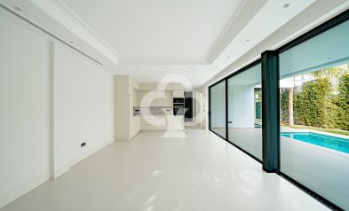 New Build - Villas -
Marbella - 29660