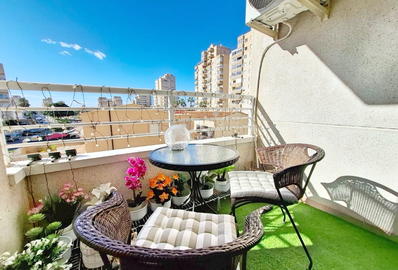 Resale - Apartment / flat -
Torrevieja - Nueva Torrevieja - Aguas Nuevas