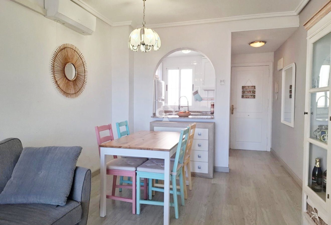 Resale - Apartment / flat -
Torrevieja - Nueva Torrevieja - Aguas Nuevas