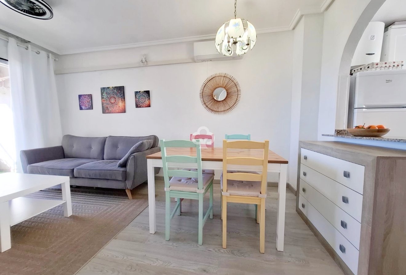 Resale - Apartment / flat -
Torrevieja - Nueva Torrevieja - Aguas Nuevas