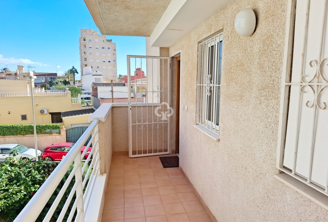 Resale - Apartment / flat -
Torrevieja - Nueva Torrevieja - Aguas Nuevas
