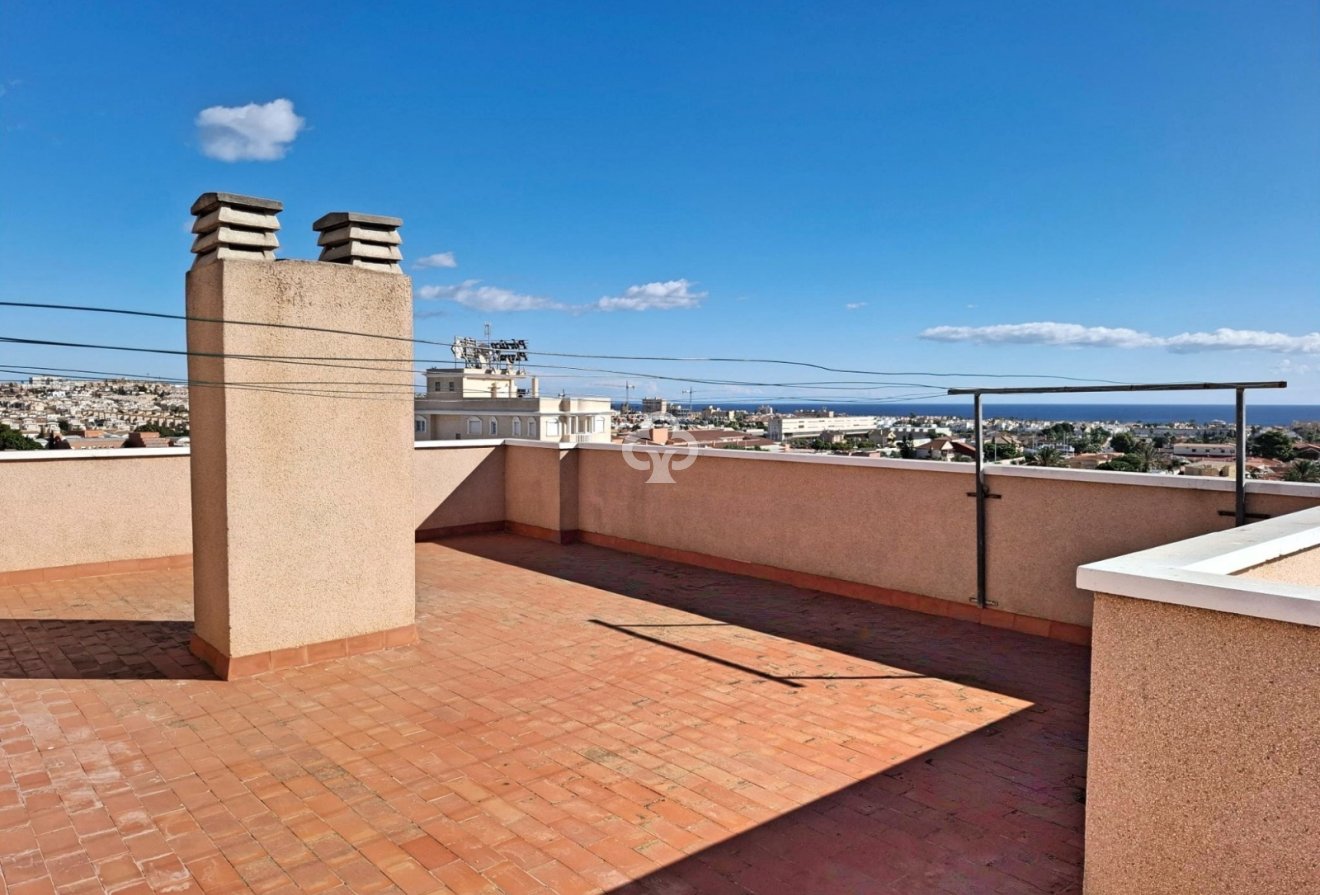 Resale - Apartment / flat -
Torrevieja - Nueva Torrevieja - Aguas Nuevas