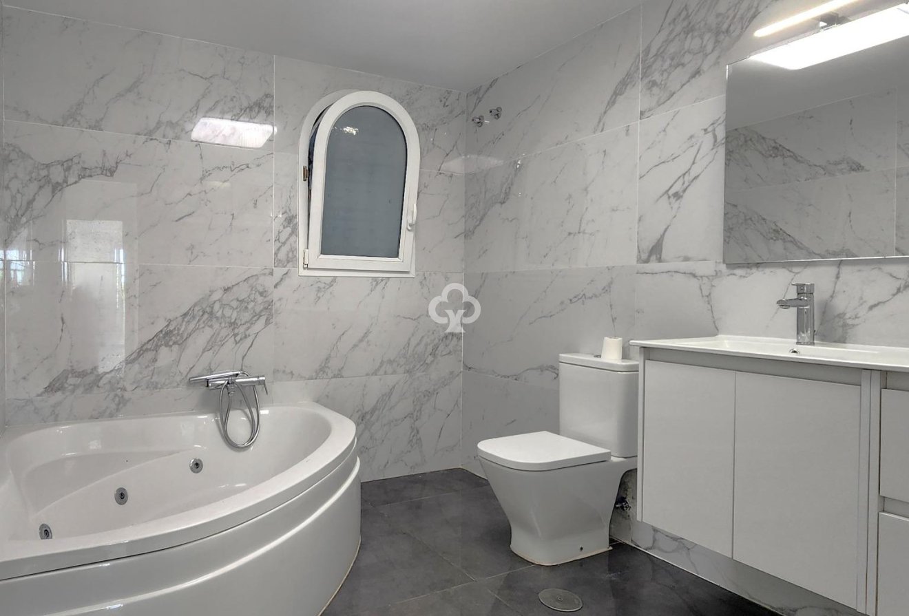 Resale - Duplex -
Mijas - Mijas Pueblo