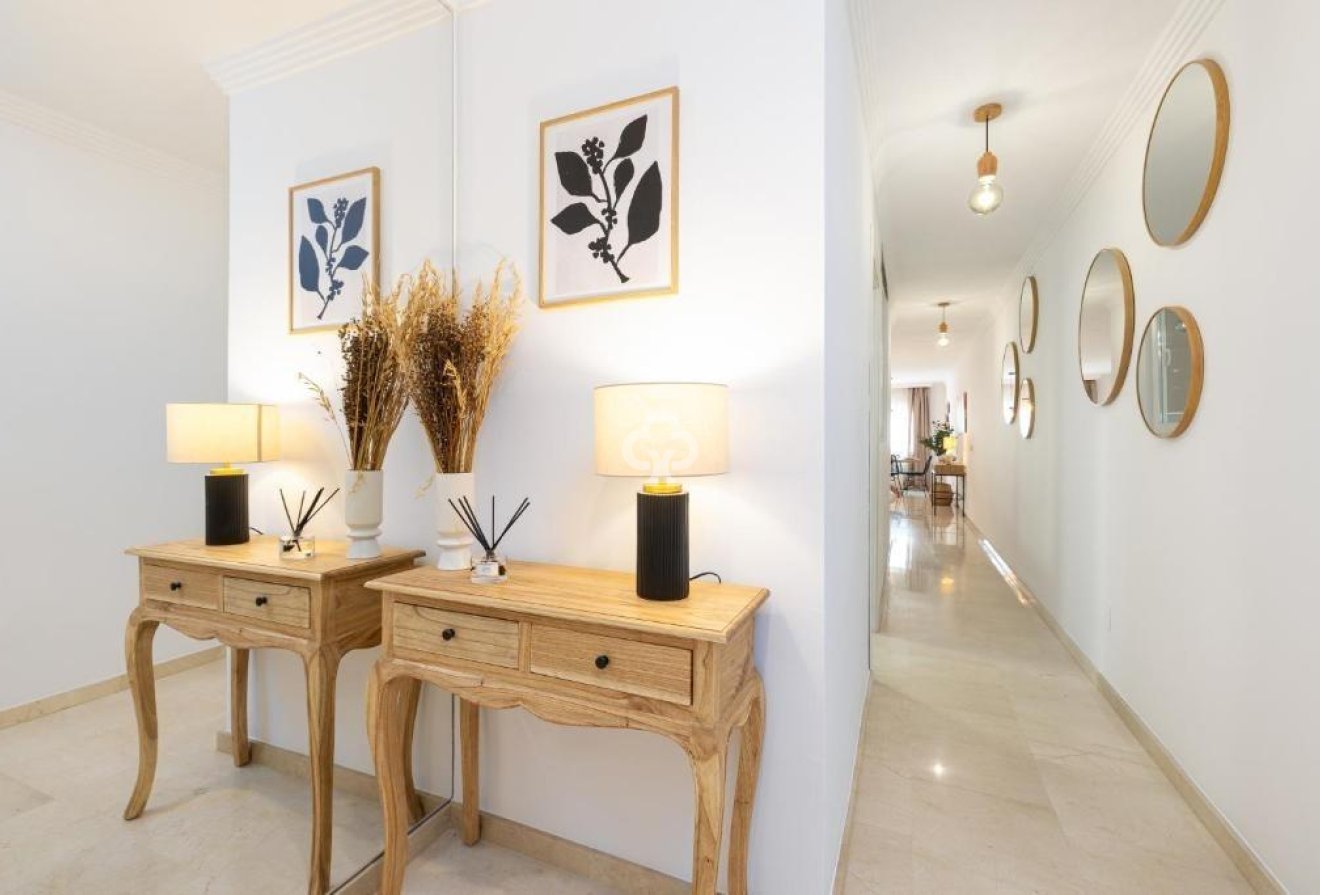 Resale - Apartament -
Fuengirola - Centro