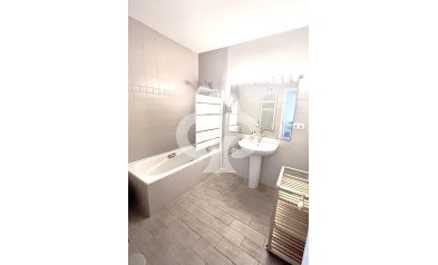 Resale - Apartament -
Fuengirola - 2ª Línea de playa