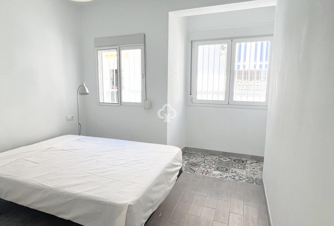 Resale - Apartament -
Fuengirola - 2ª Línea de playa