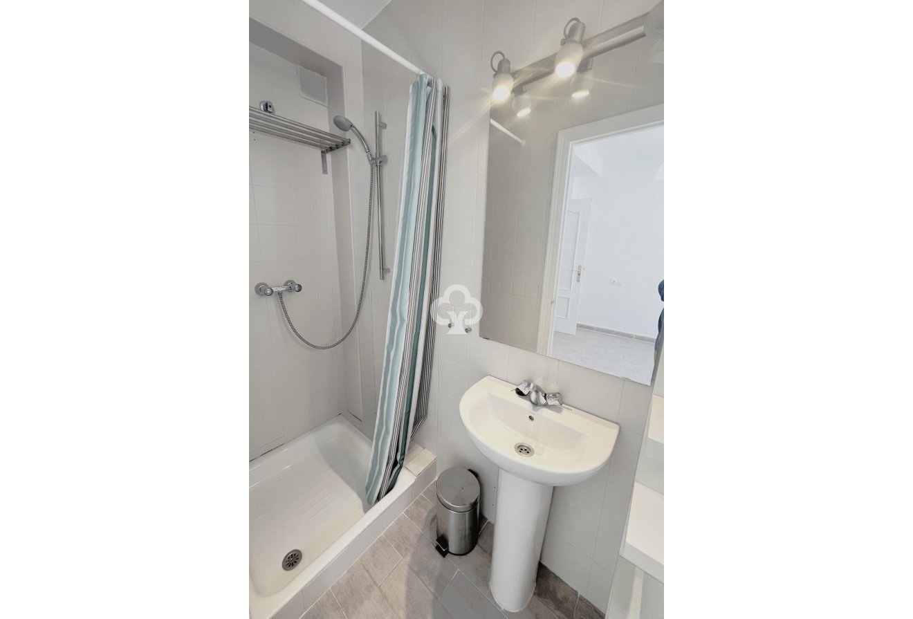 Resale - Apartament -
Fuengirola - 2ª Línea de playa