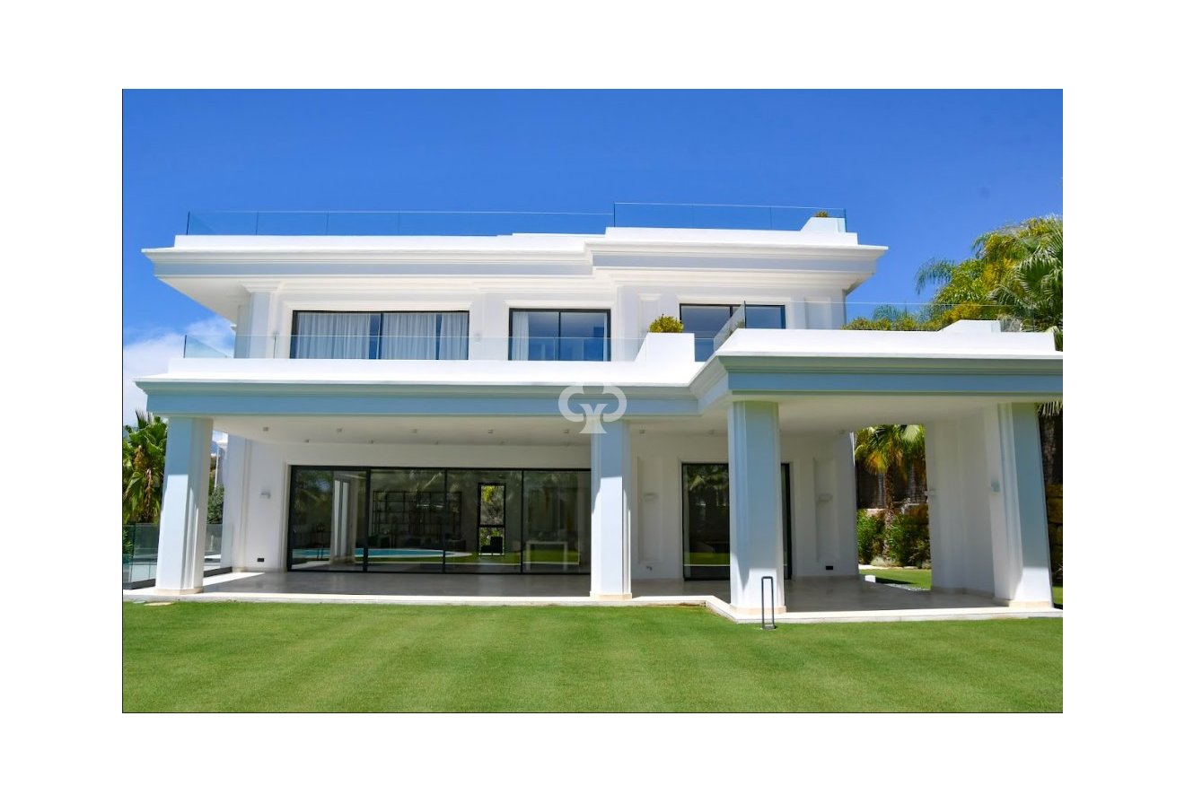 Obra nueva - Villas -
Marbella - 29602