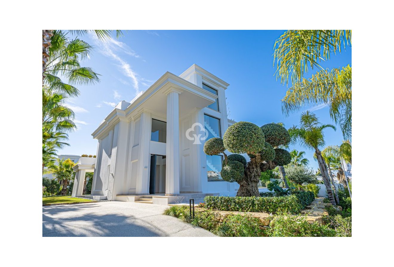 Obra nueva - Villas -
Marbella - 29602