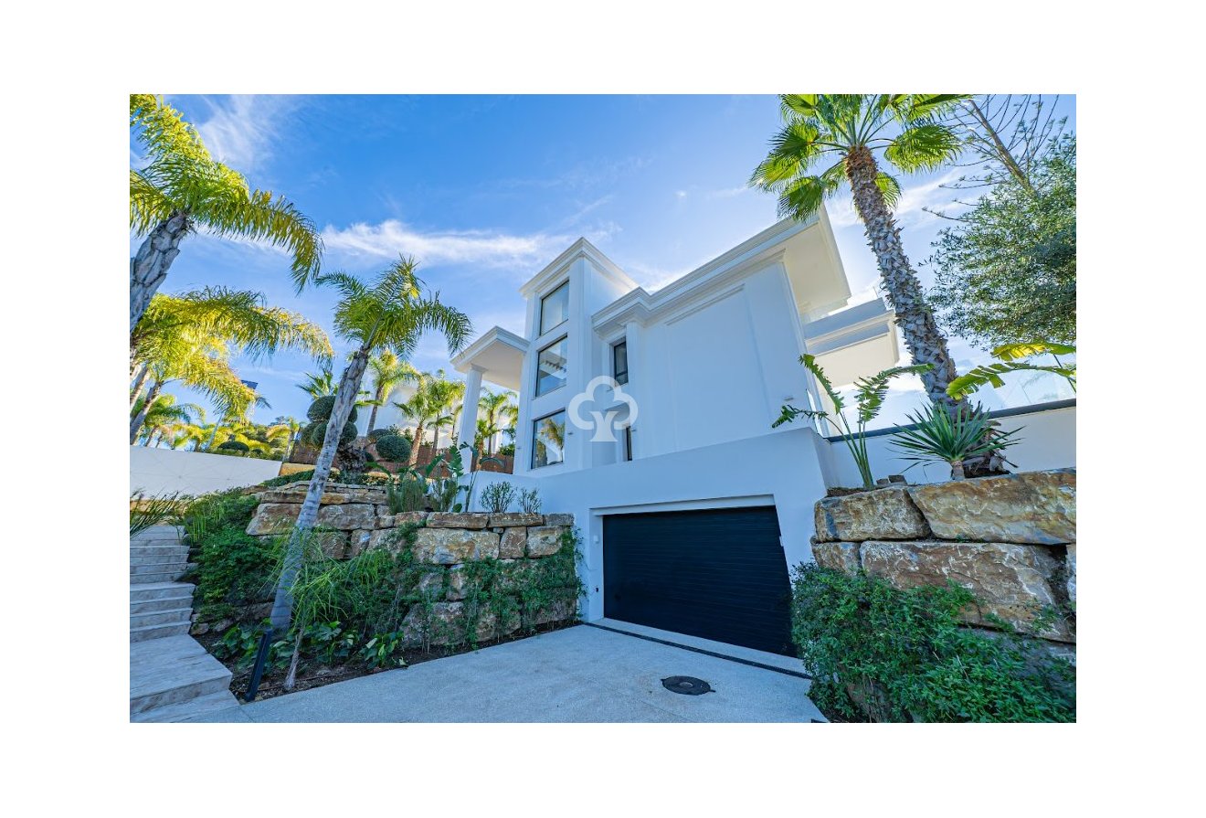 Obra nueva - Villas -
Marbella - 29602